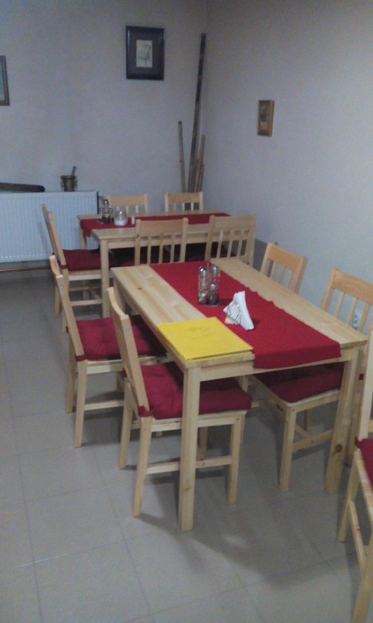 Casa Cosmin Pension Dobra Buitenkant foto